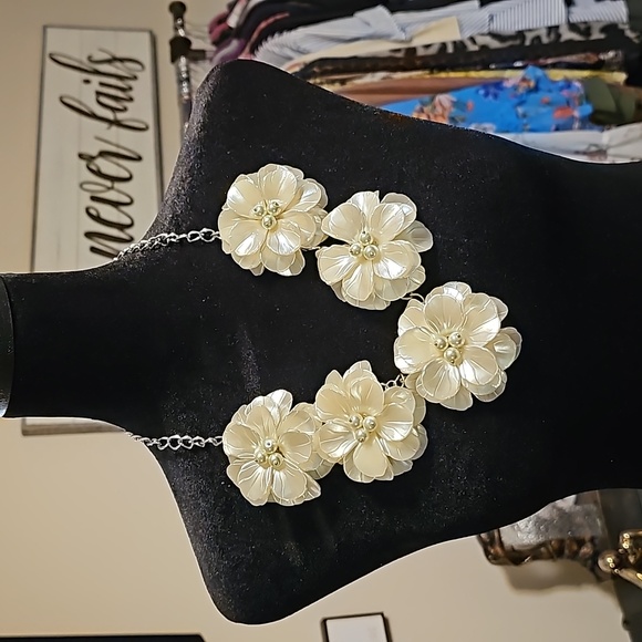 Statement Chucky Necklace - Picture 4 of 7